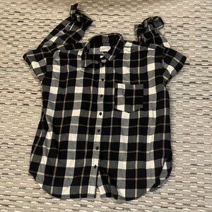 Black plaid long sleeve